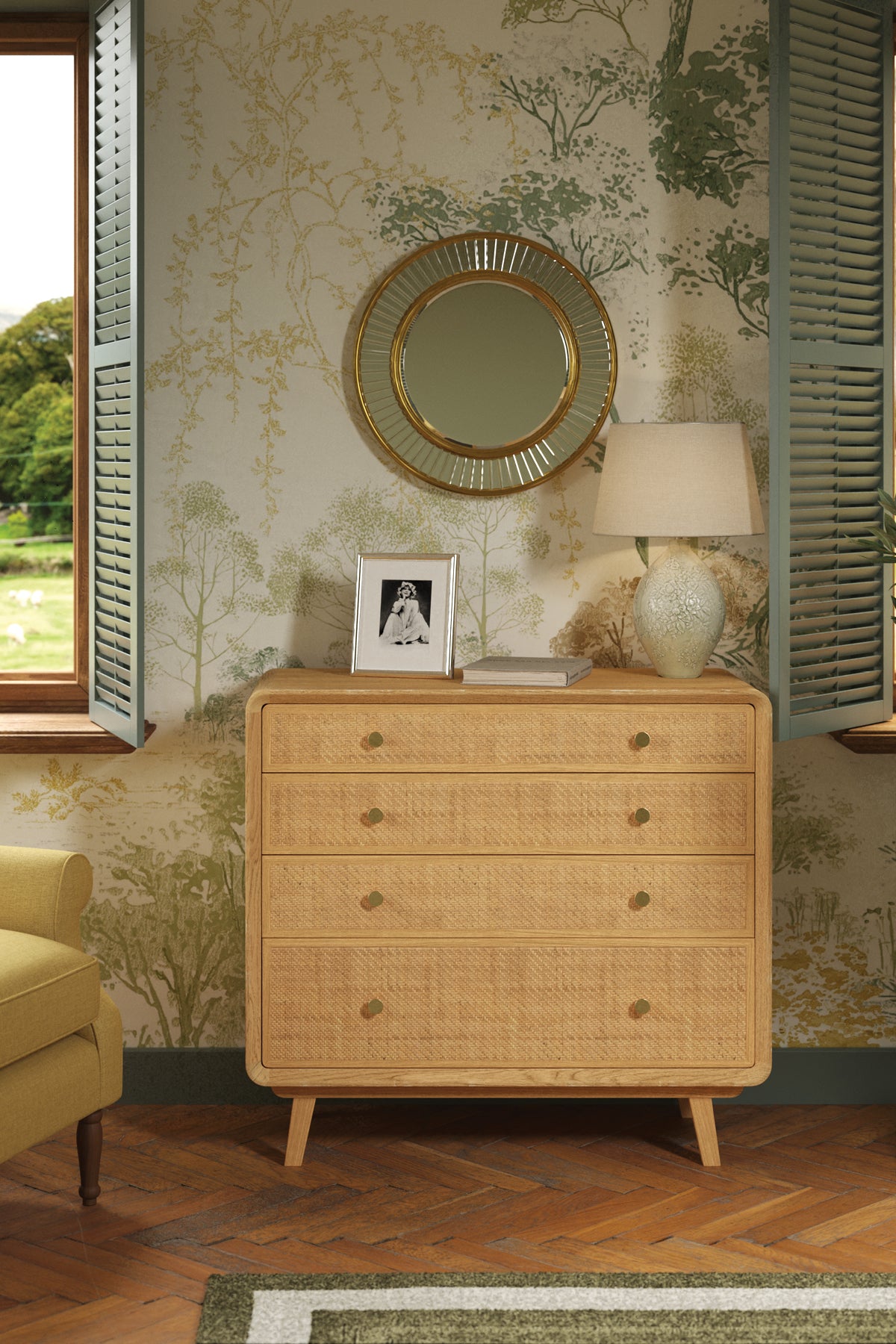 Millen komoda su 4 stalčiais