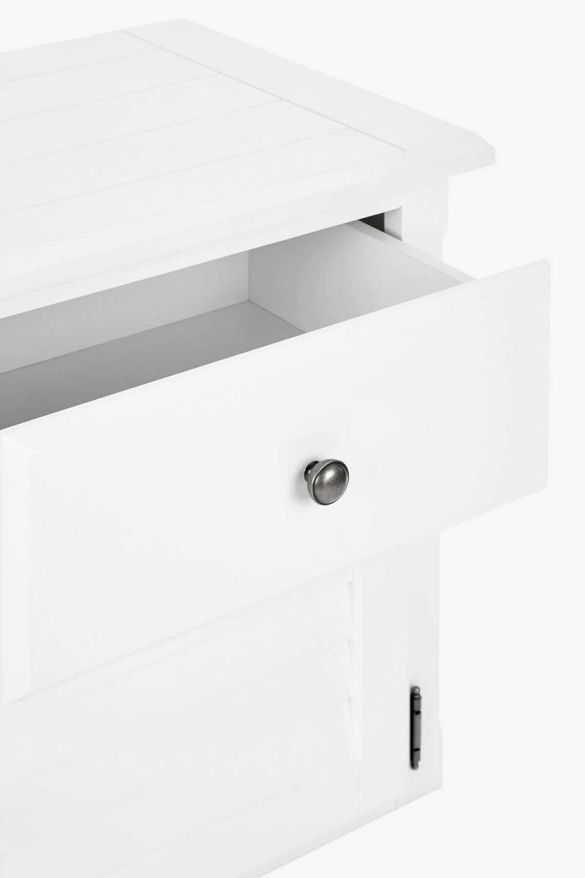 Devon staliukas prie lovos ar sofos su 1 žaliuzių efekto durimis ir 1 stalčiumi (rankenėlė dešinėje)