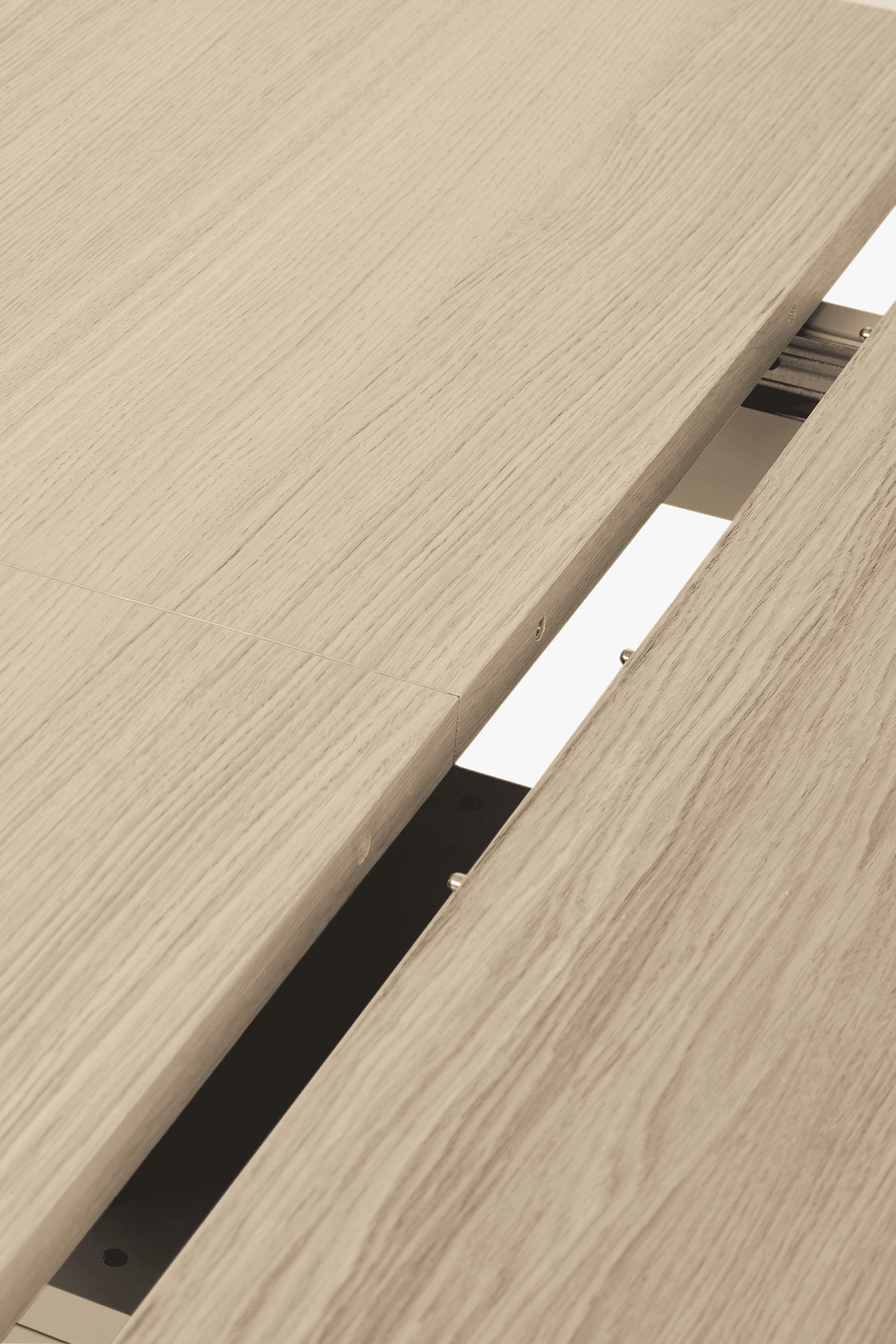 Oakham apvalus valgomojo stalas su prailginimu