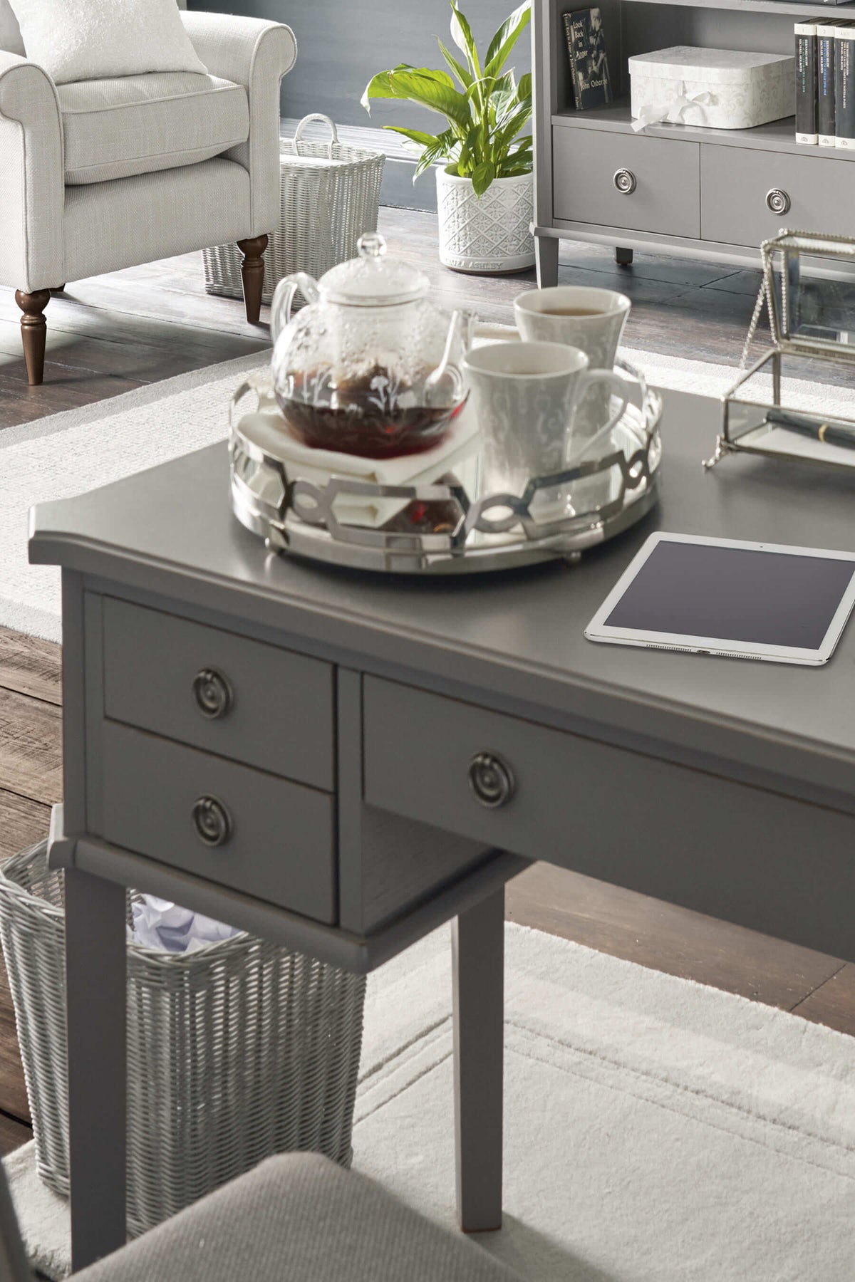 Henshaw 5 Drawer Desk