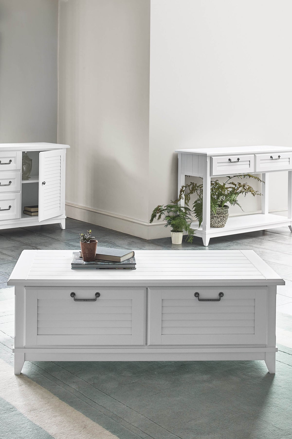 Devon kavos staliukas su 2 stalčiais