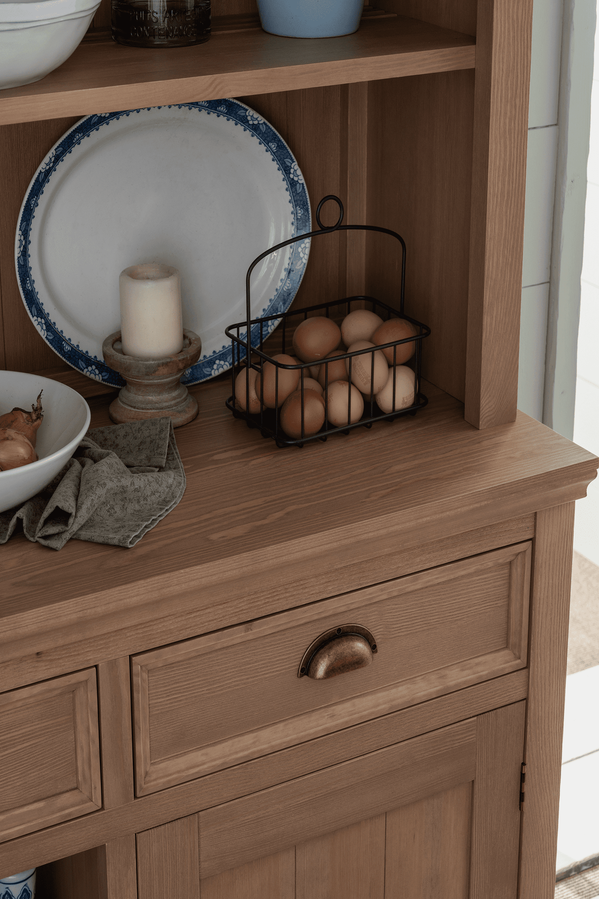 Merrion 2 durų 3 stalčių komodos viršutinė dalis