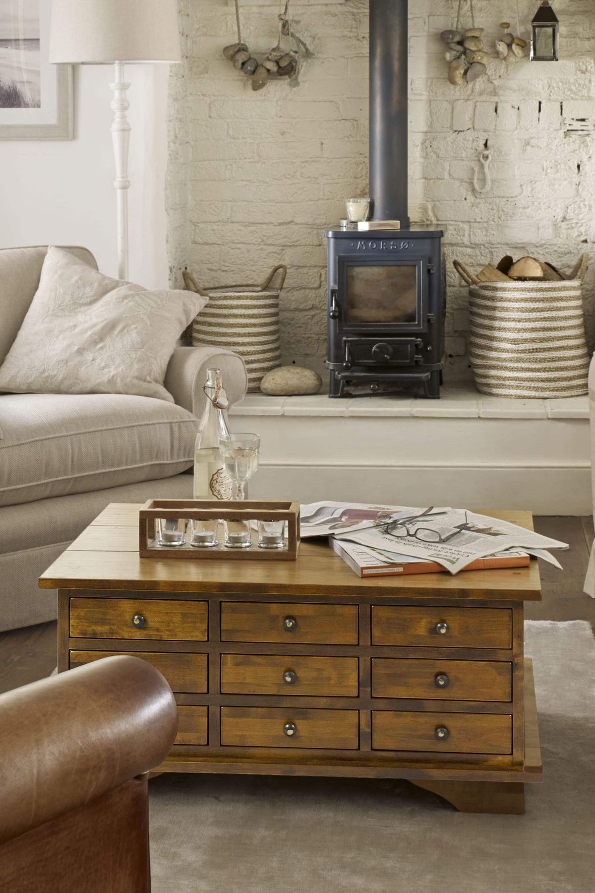 Garrat kavos staliukas su 9 stalčiais