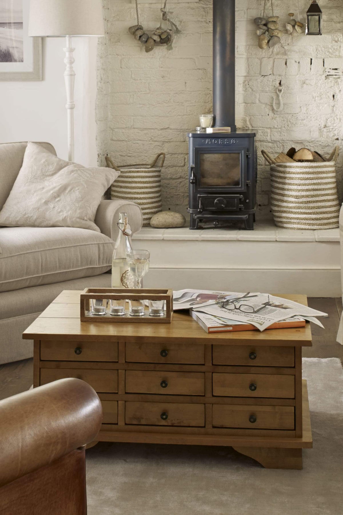 Garrat kavos staliukas su 9 stalčiais