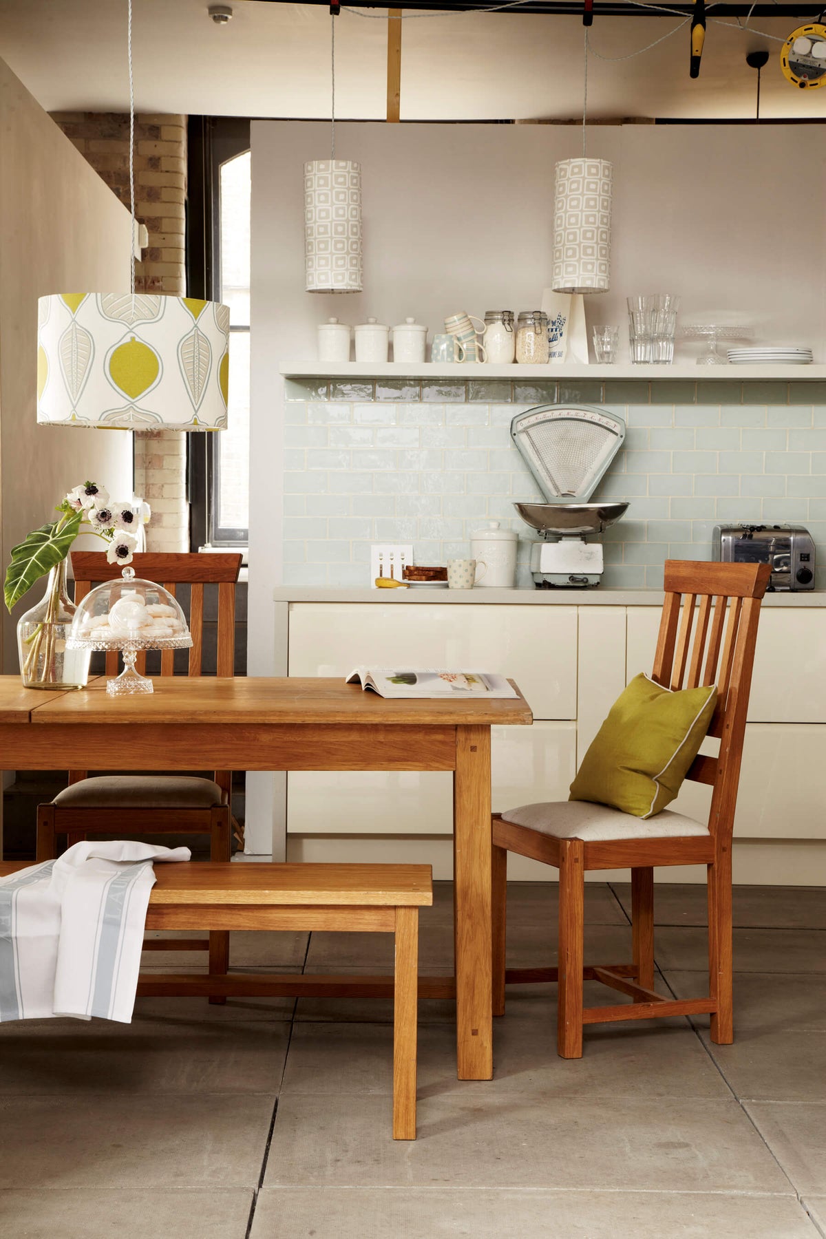 Milton valgomojo stalas su prailginimu