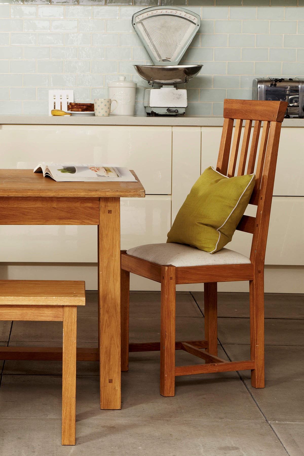 Milton valgomojo kėdžių pora su minkšta sėdyne