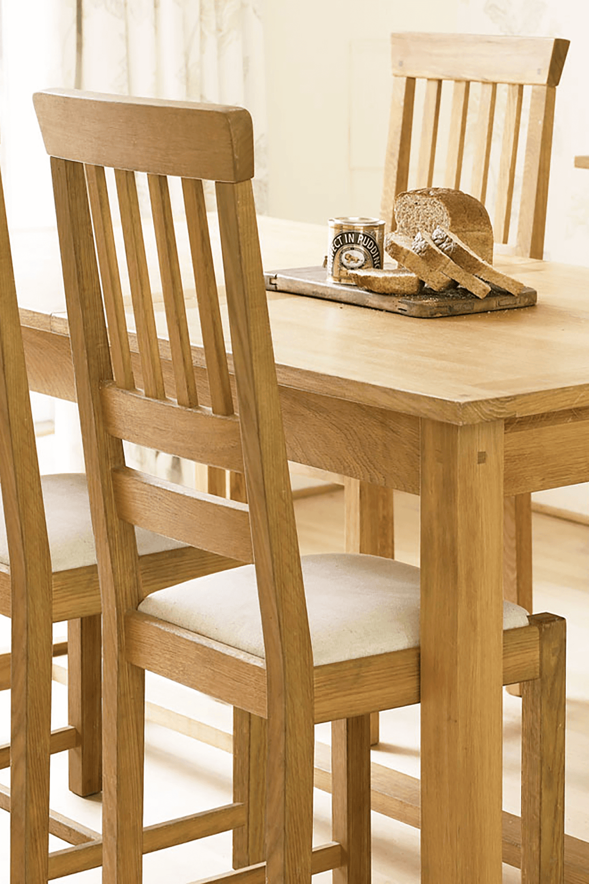 Milton valgomojo kėdžių pora su minkšta sėdyne