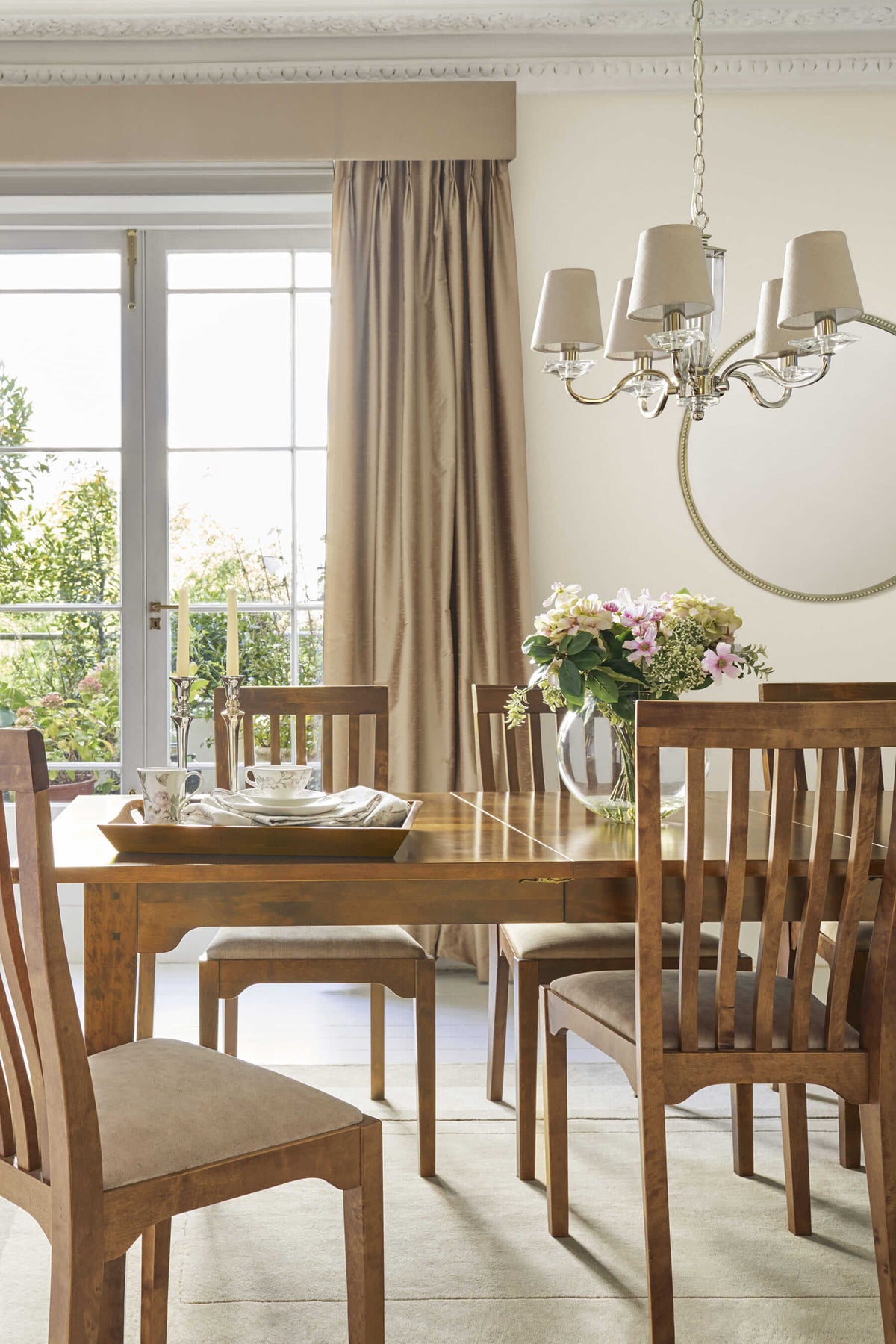 Garrat valgomojo kėdžių pora su minkšta sėdyne