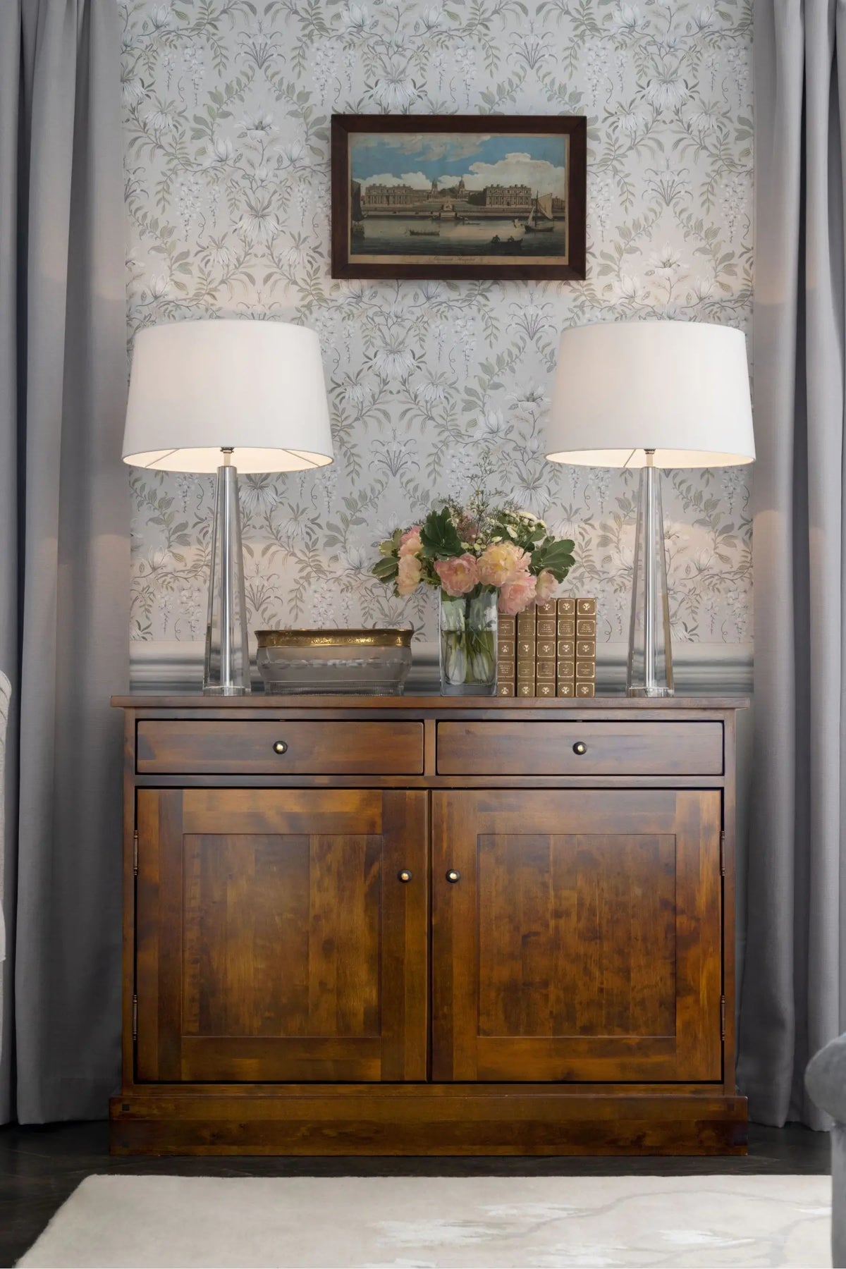 Garrat 2 durų komoda su 2 stalčiais