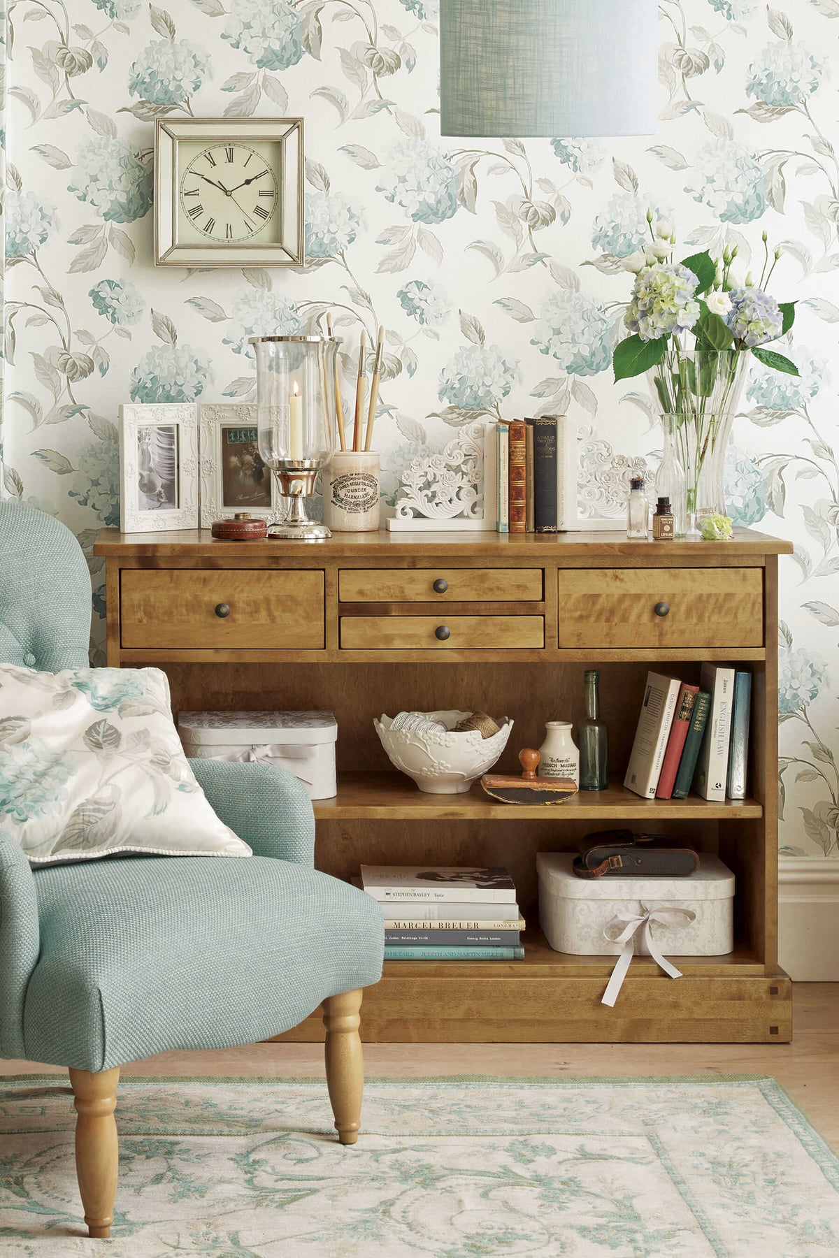 Garrat konsolė su 4 stalčiais