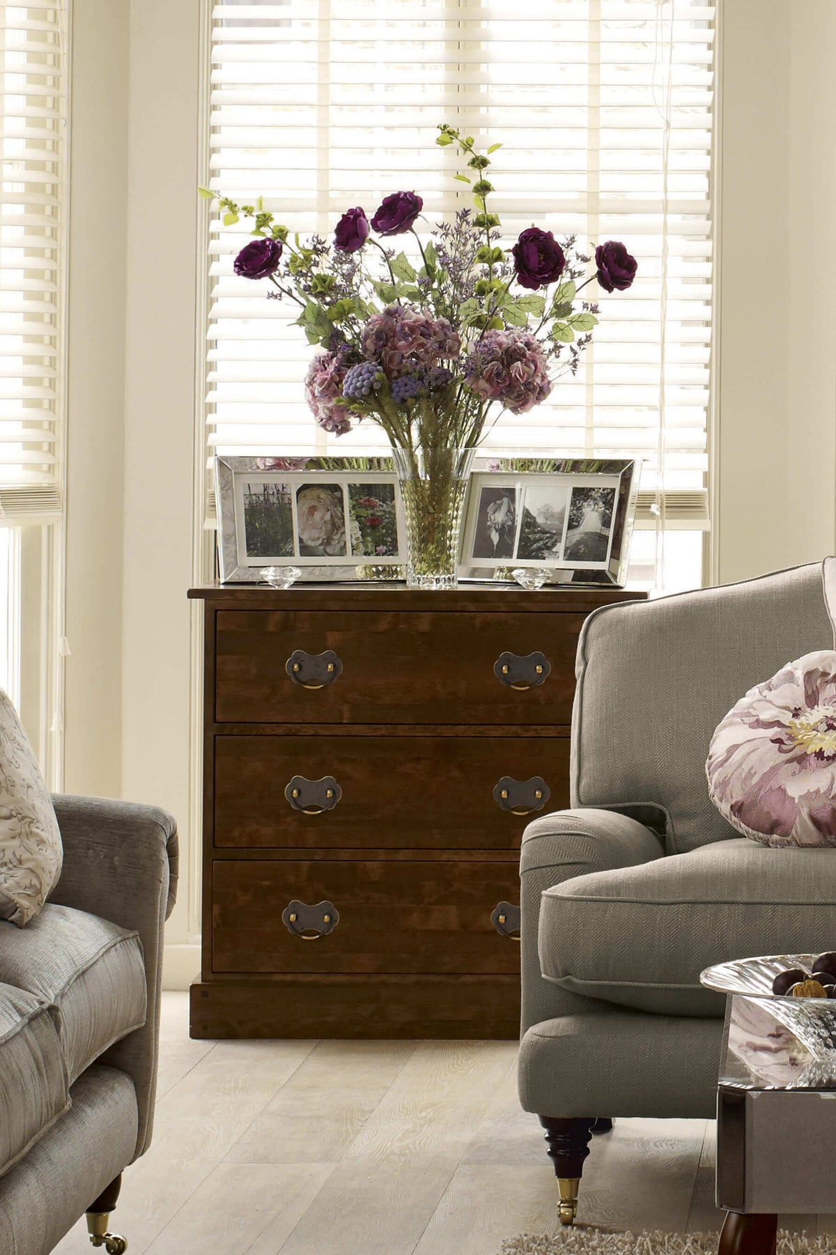 Garrat komoda su 3 stalčiais