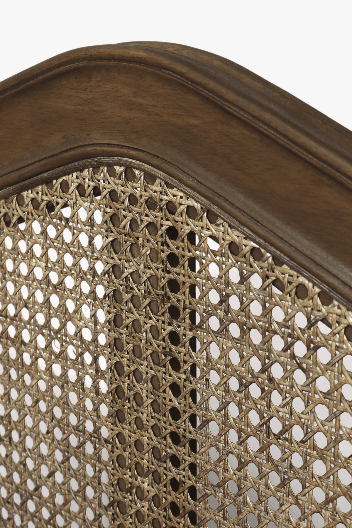 Montpellier lova (riešutmedis)