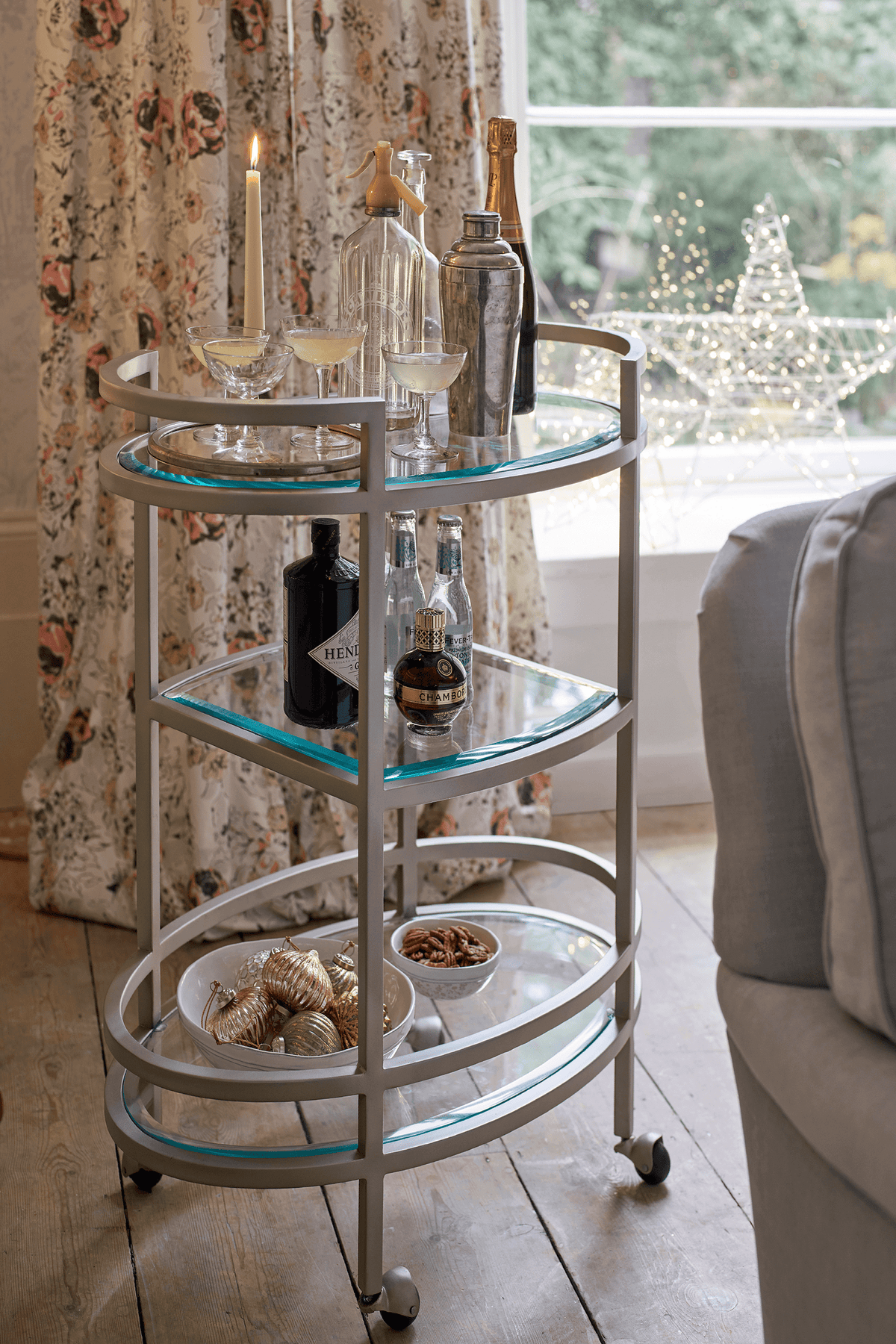 Pendine vežimėlis gėrimams