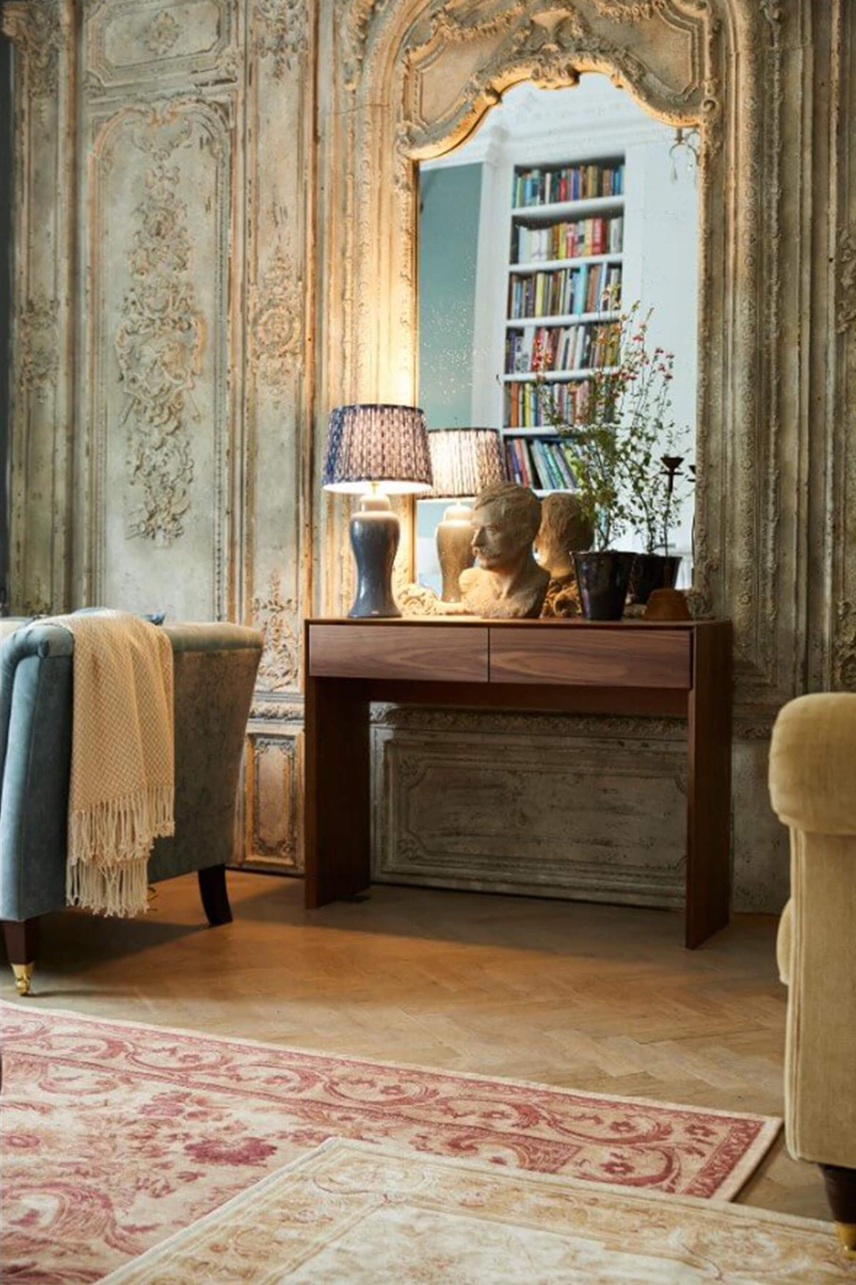 Ammanford konsolė su 2 stalčiais